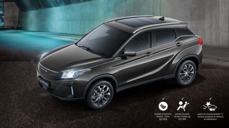 Seres 3 color gris aparcada